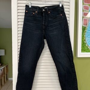 Levi’s Wedgie Straight Leg Jeans in Washed Black, Size 27